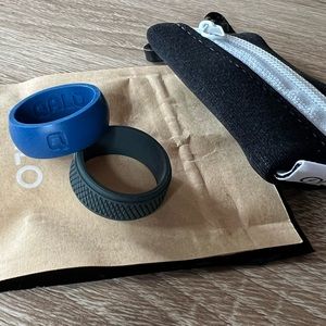 2 QALO men’s silicone rings